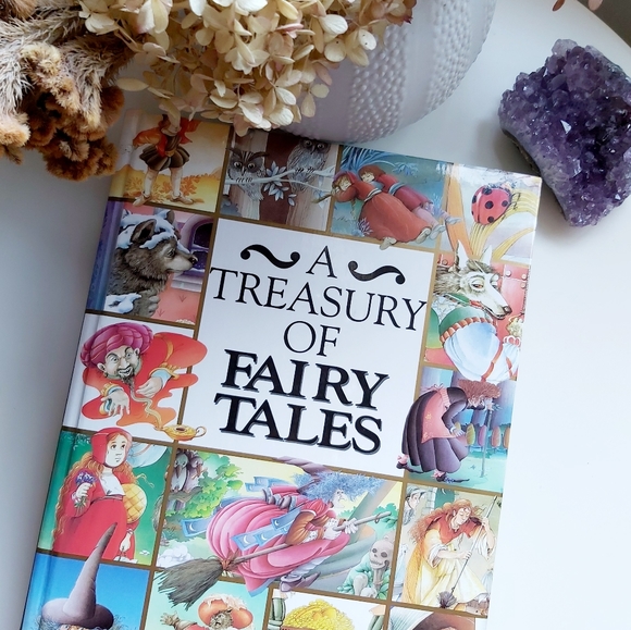 Books Other - Vintage Treasury of Fairytales Book